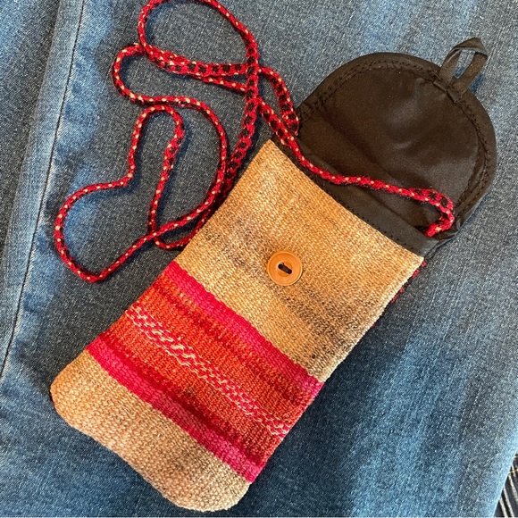 Boho woven bag from Peru with 12” cord button closure and colorful design NWOT - Picture 2 of 10